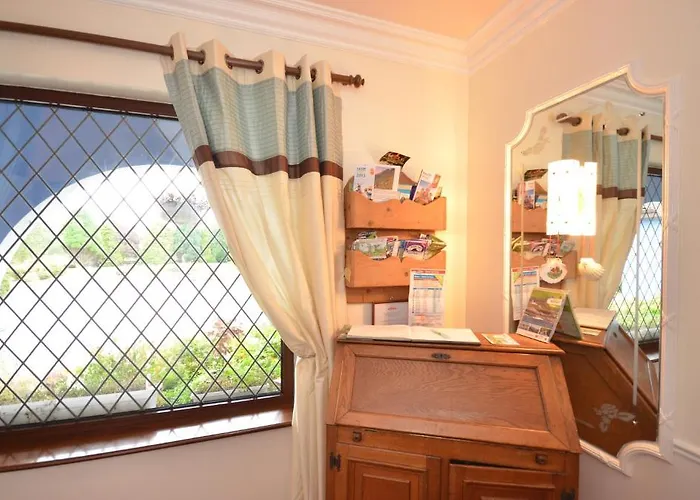 호텔 Gormans Country 4*