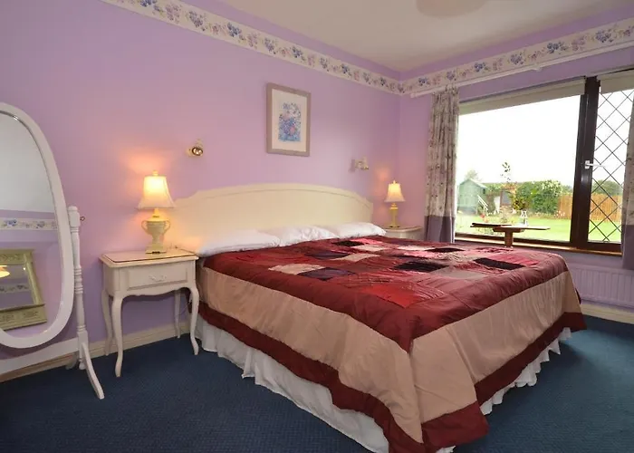 מלון Gormans Country 4*